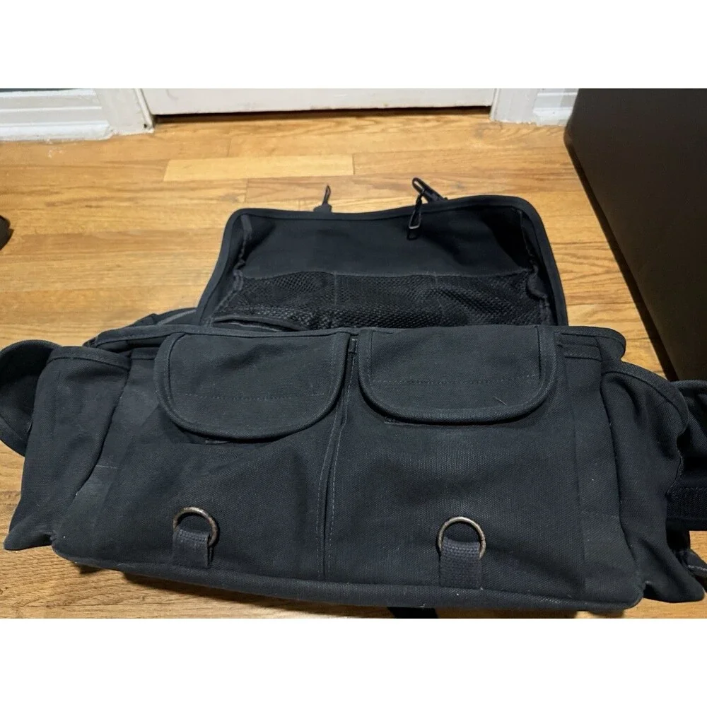 Domke F‑1X Classic Series “Little Bit Bigger” Black Canvas Shoulder Camera Bag